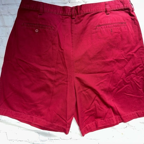 EUC Men’s Size 42 Saddlebred Maroon Cotton Pleated Shorts - Picture 6 of 6